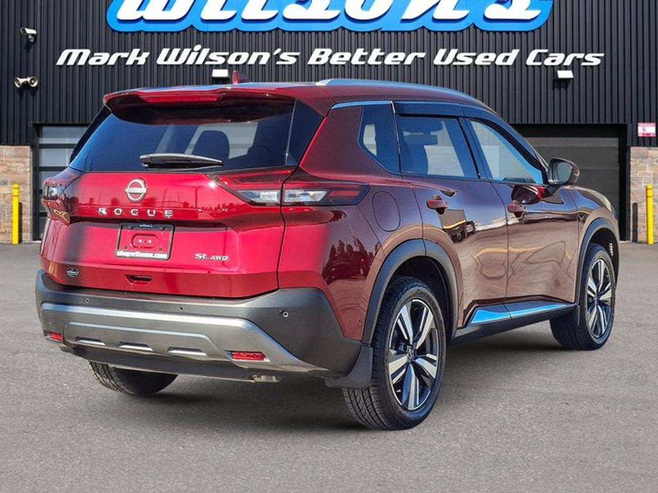 2023 Nissan Rogue SL AWD | Leather | Sunroof | Nav | 360 Camera | Adaptive Cruise | Heated Wheel + Seats | and More ! Photo