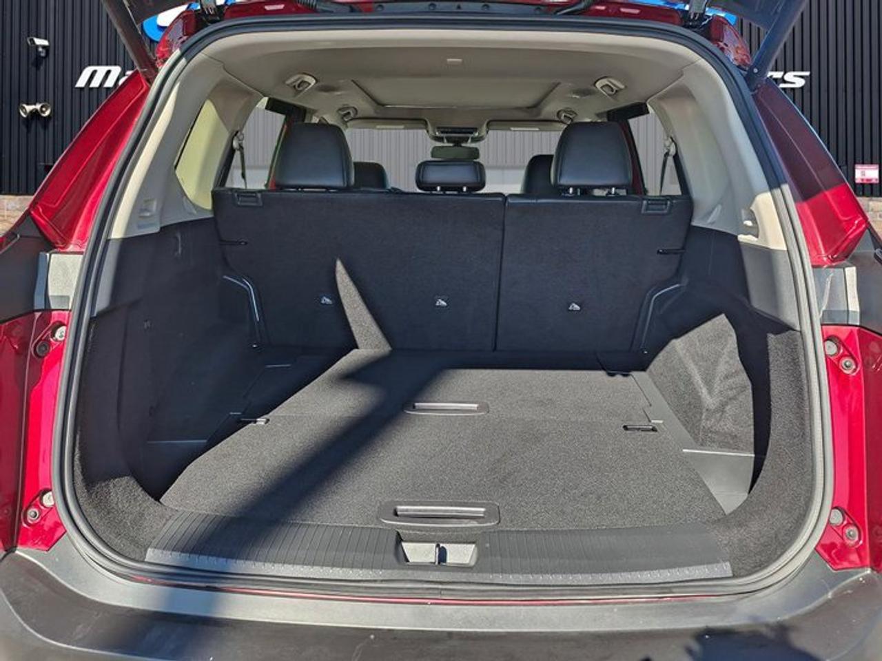 2023 Nissan Rogue SL AWD | Leather | Sunroof | Nav | 360 Camera | Adaptive Cruise | Heated Wheel + Seats | and More ! Photo