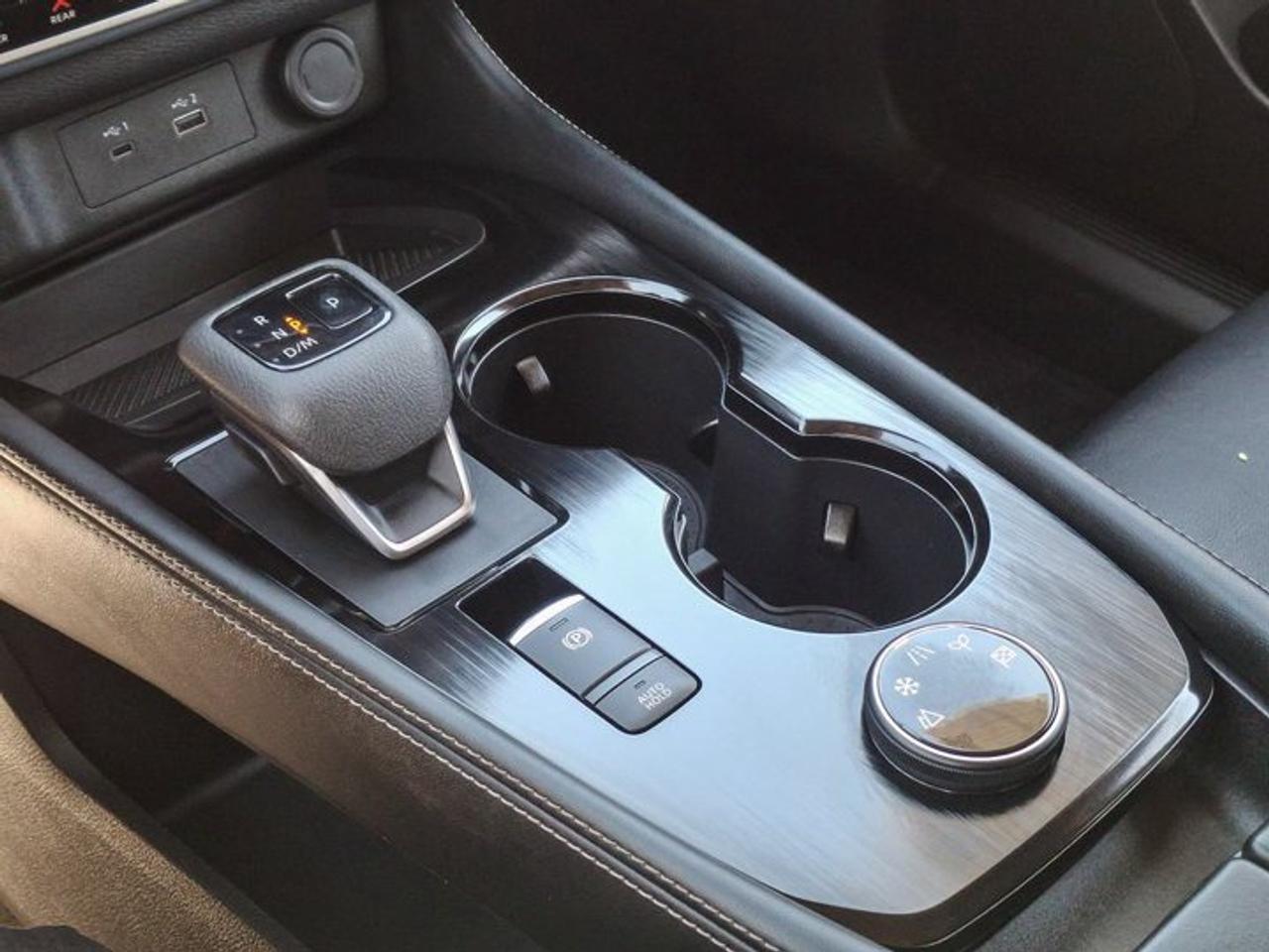 2023 Nissan Rogue SL AWD | Leather | Sunroof | Nav | 360 Camera | Adaptive Cruise | Heated Wheel + Seats | and More ! Photo