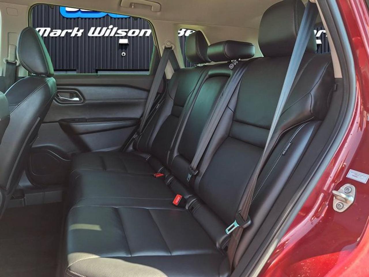 2023 Nissan Rogue SL AWD | Leather | Sunroof | Nav | 360 Camera | Adaptive Cruise | Heated Wheel + Seats | and More ! Photo