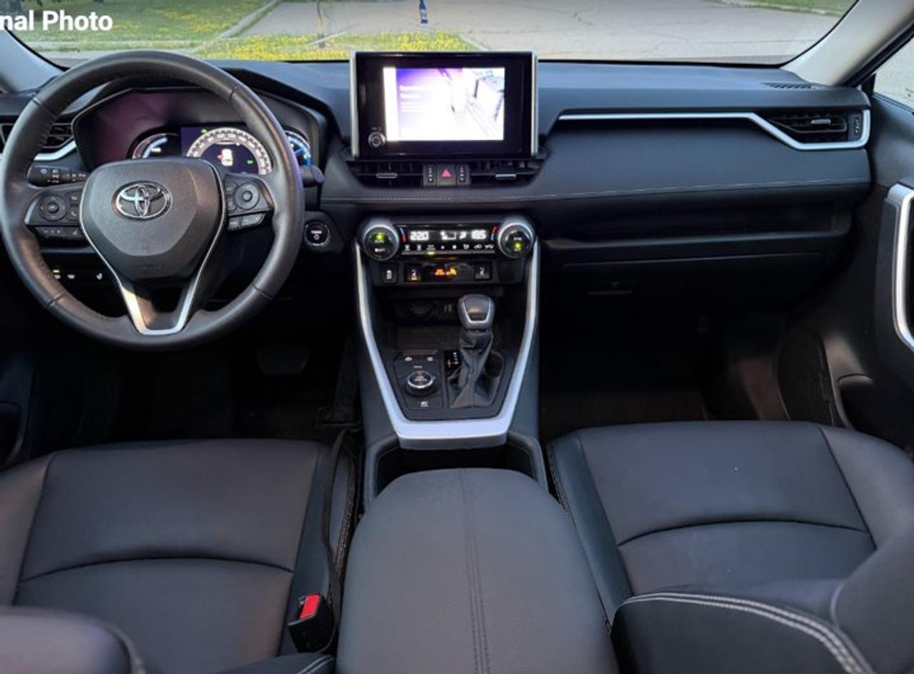 2023 Toyota RAV4 Hybrid XLE Premium | Leather | Sunroof | Heated Wheel + Seats | Power Seat | Radar Cruise and More ! Photo