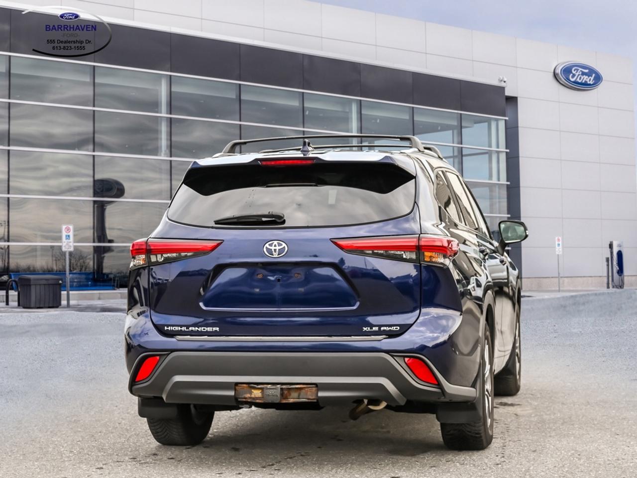 2020 Toyota Highlander XLE Photo3