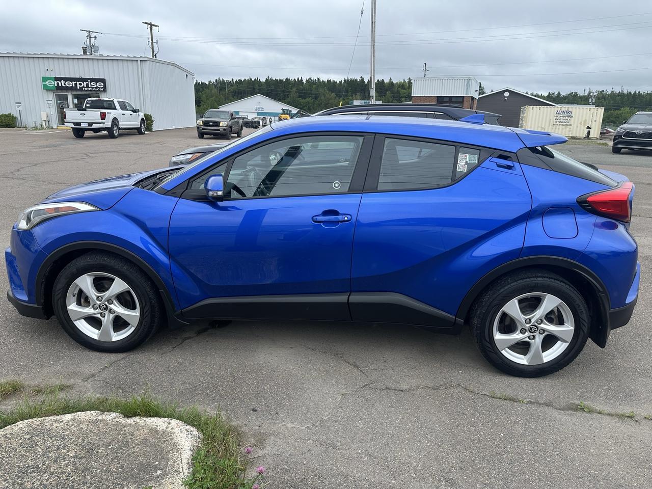 2018 Toyota C-HR  Photo1