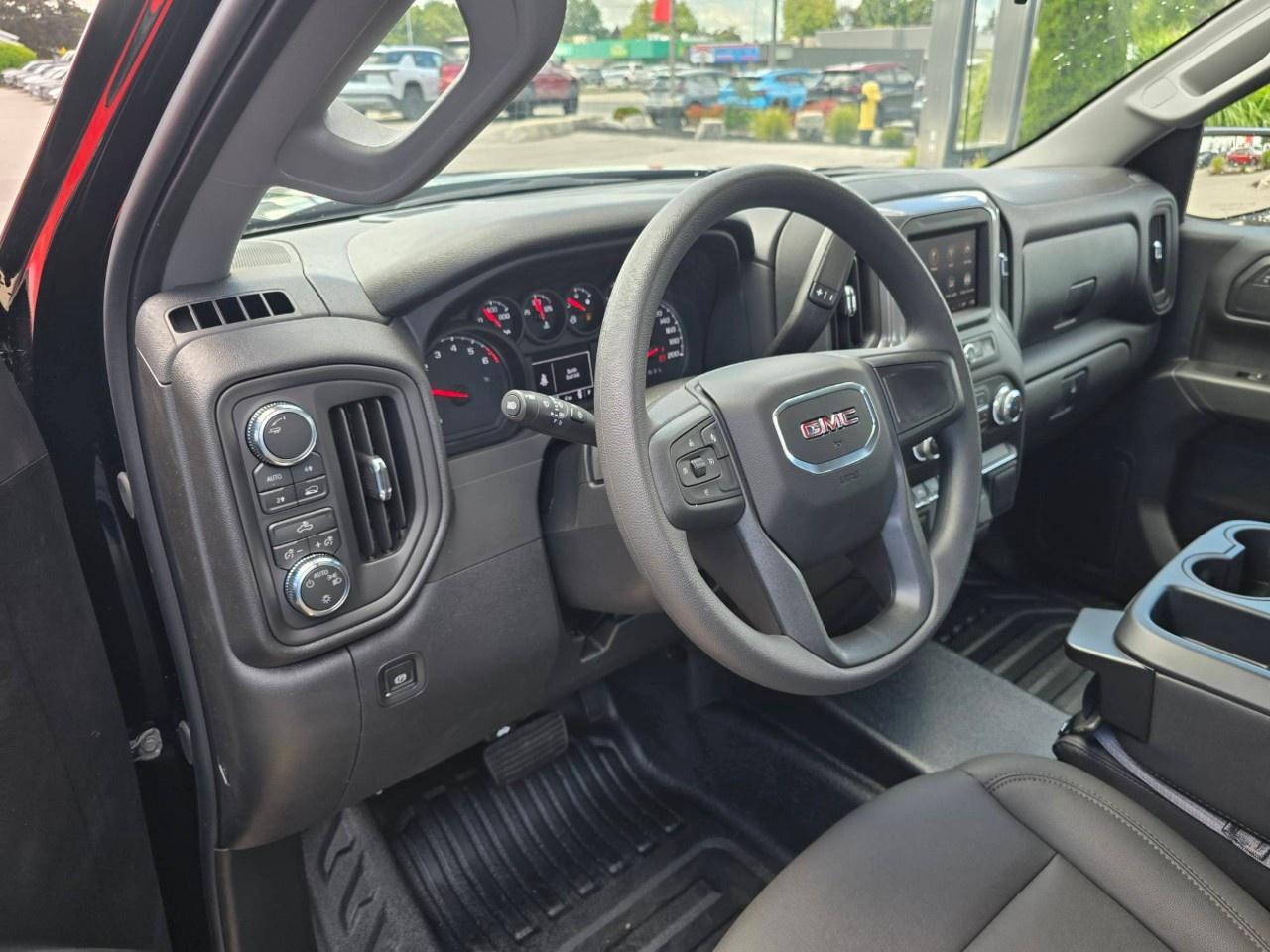 2026 GMC Sierra 1500 Crew Cab Short Box 4-Wheel Drive Pro Photo