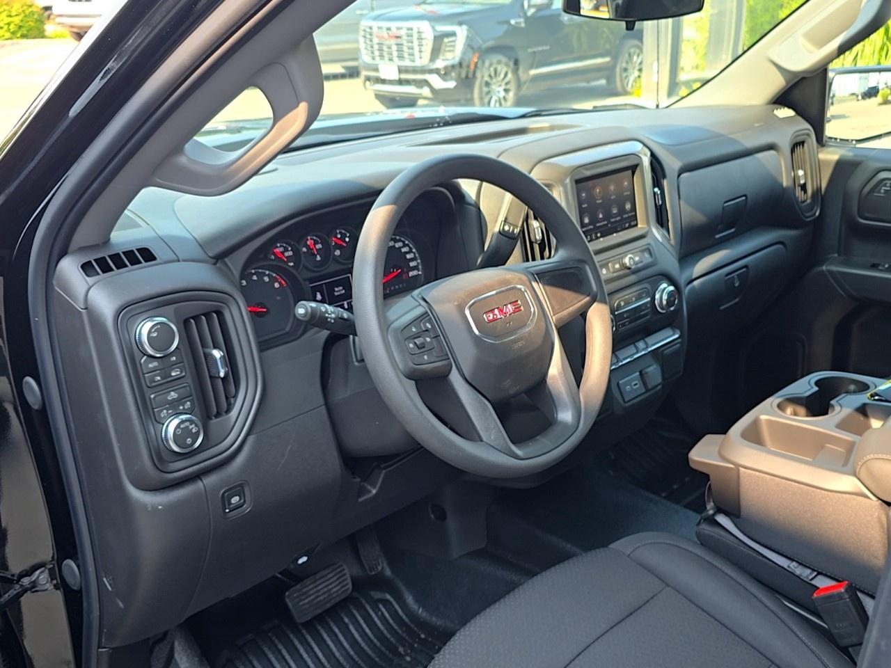 2026 GMC Sierra 1500 Crew Cab Short Box 4-Wheel Drive Pro Photo