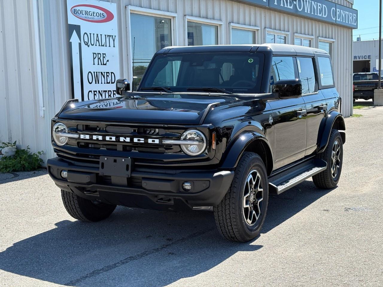 2026 Ford Bronco OUTER BANKS 4 DOOR 4X4 Photo