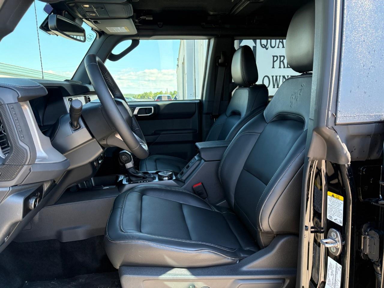 2026 Ford Bronco OUTER BANKS 4 DOOR 4X4 Photo