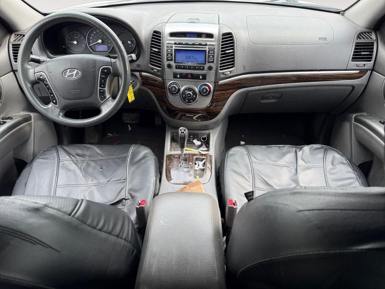 2011 Hyundai Santa Fe FWD 4dr V6 Auto GL Photo