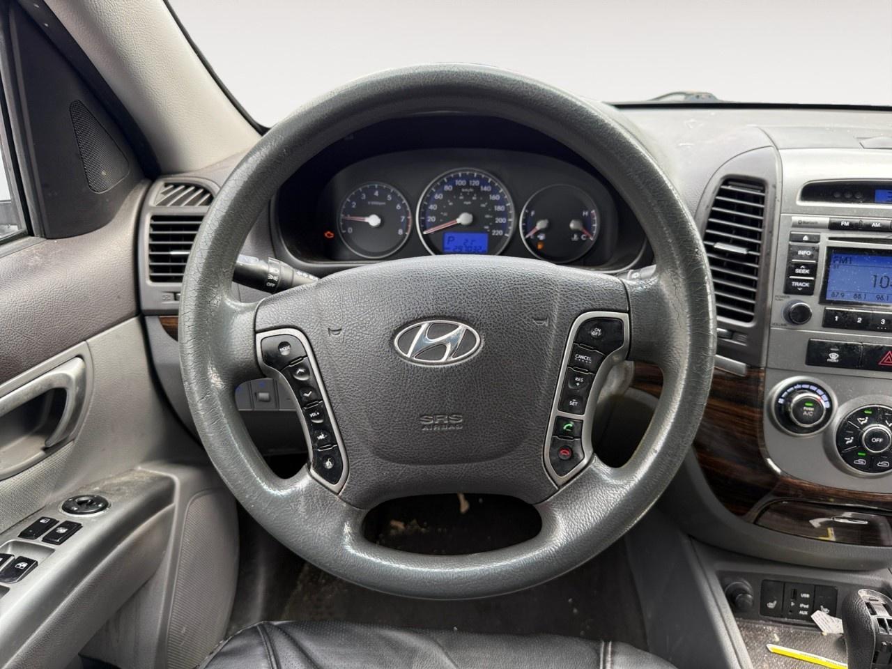 2011 Hyundai Santa Fe FWD 4dr V6 Auto GL Photo