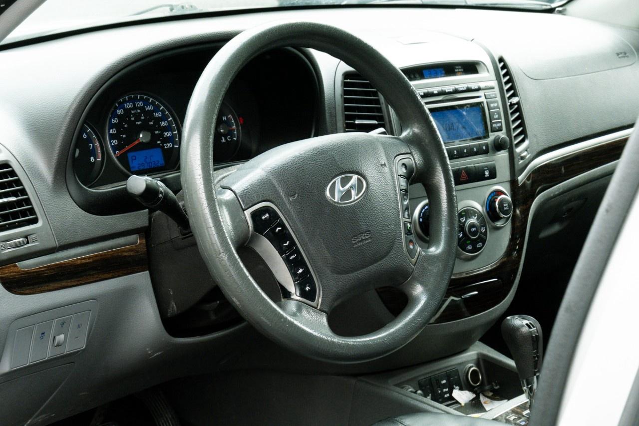 2011 Hyundai Santa Fe FWD 4dr V6 Auto GL Photo