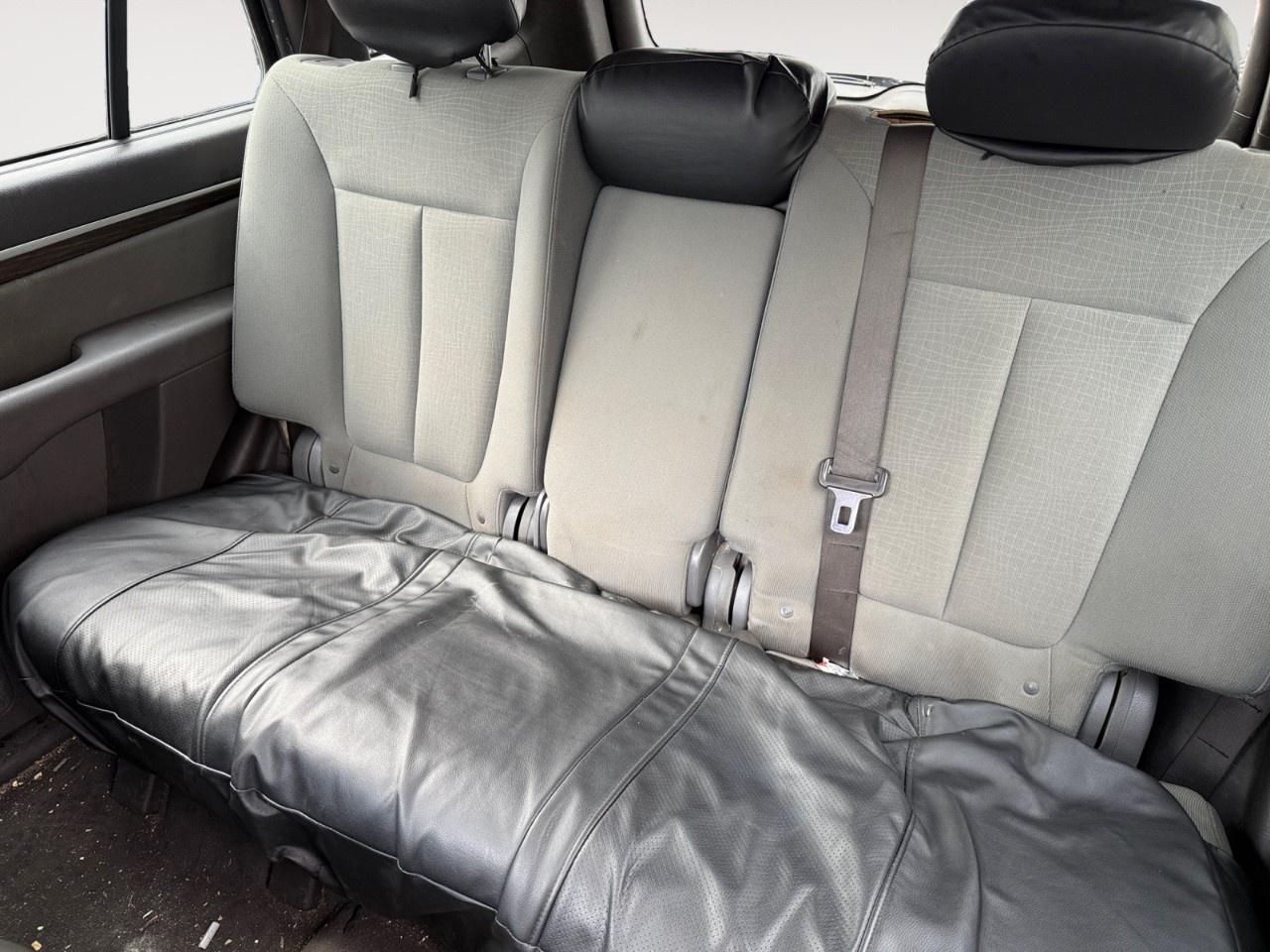 2011 Hyundai Santa Fe FWD 4dr V6 Auto GL Photo