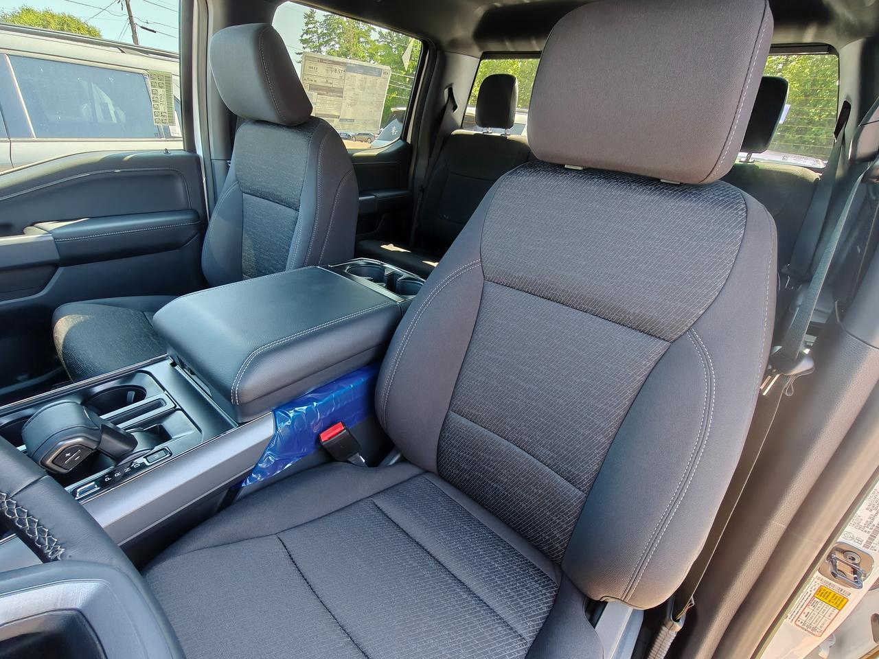 2026 Ford F-150 4X4 SUPERCREW XLT 5.0L 302A Photo4