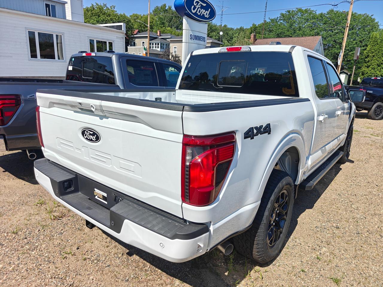 2026 Ford F-150 4X4 SUPERCREW XLT 5.0L 302A Photo2