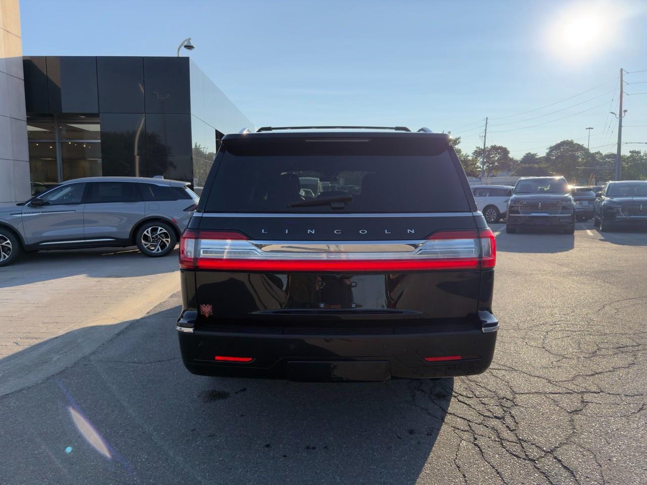 2018 Lincoln Navigator L Reserve 300A|TECH PK|PANO|MAX TOW PK|37 SVC RECORDS Photo