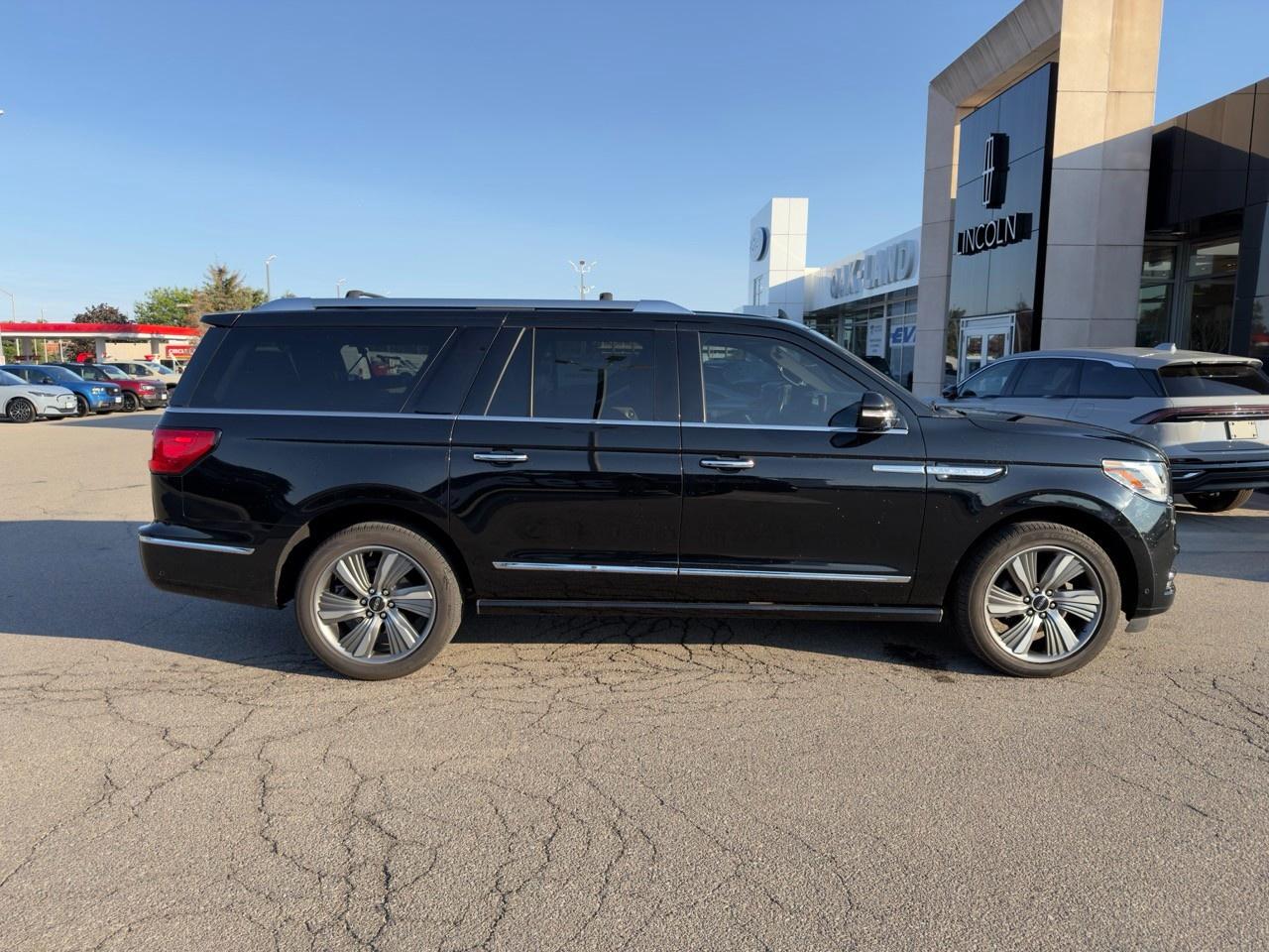 2018 Lincoln Navigator L Reserve 300A|TECH PK|PANO|MAX TOW PK|37 SVC RECORDS Photo