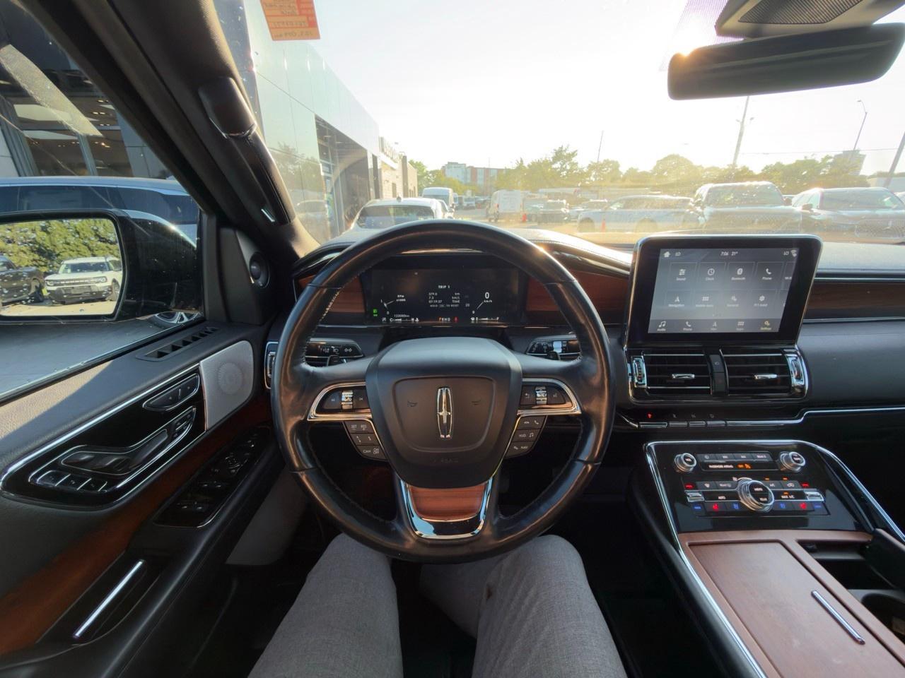 2018 Lincoln Navigator L Reserve 300A|TECH PK|PANO|MAX TOW PK|37 SVC RECORDS Photo