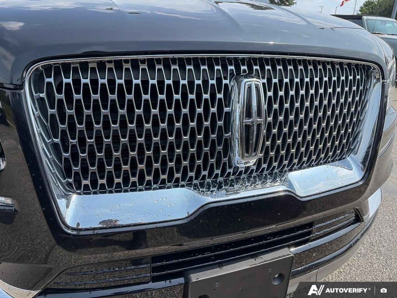2018 Lincoln Navigator L Reserve 300A|TECH PK|PANO|MAX TOW PK|37 SVC RECORDS Photo