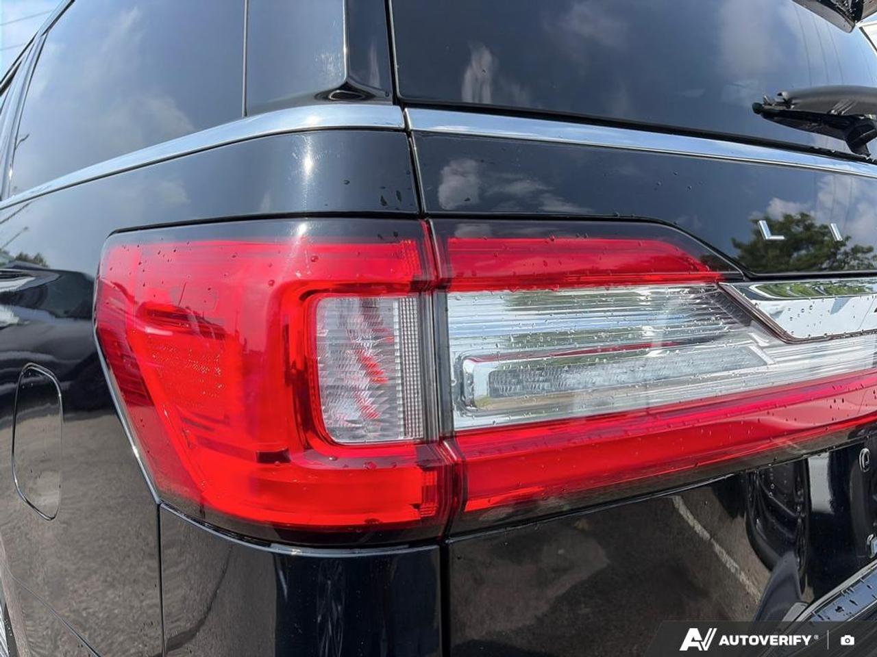 2018 Lincoln Navigator L Reserve 300A|TECH PK|PANO|MAX TOW PK|37 SVC RECORDS Photo