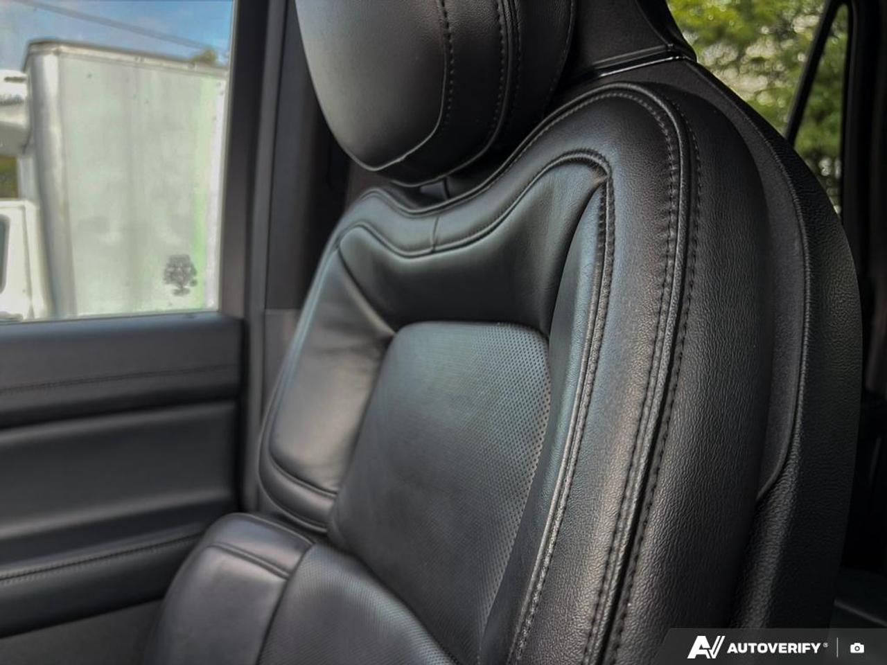 2018 Lincoln Navigator L Reserve 300A|TECH PK|PANO|MAX TOW PK|37 SVC RECORDS Photo