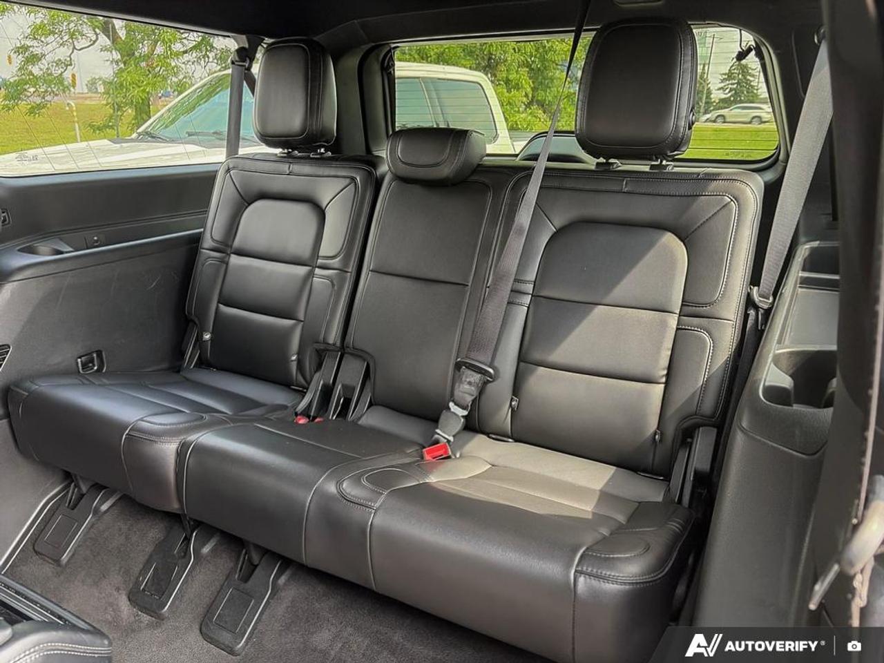 2018 Lincoln Navigator L Reserve 300A|TECH PK|PANO|MAX TOW PK|37 SVC RECORDS Photo