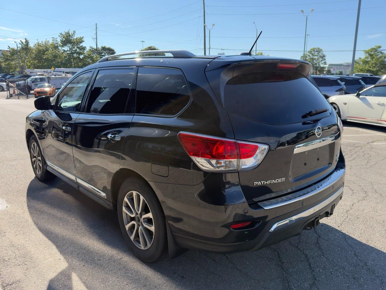 2015 Nissan Pathfinder SL PREMIUM TECH PK|BOSE|LEATHER|LOW KM Photo