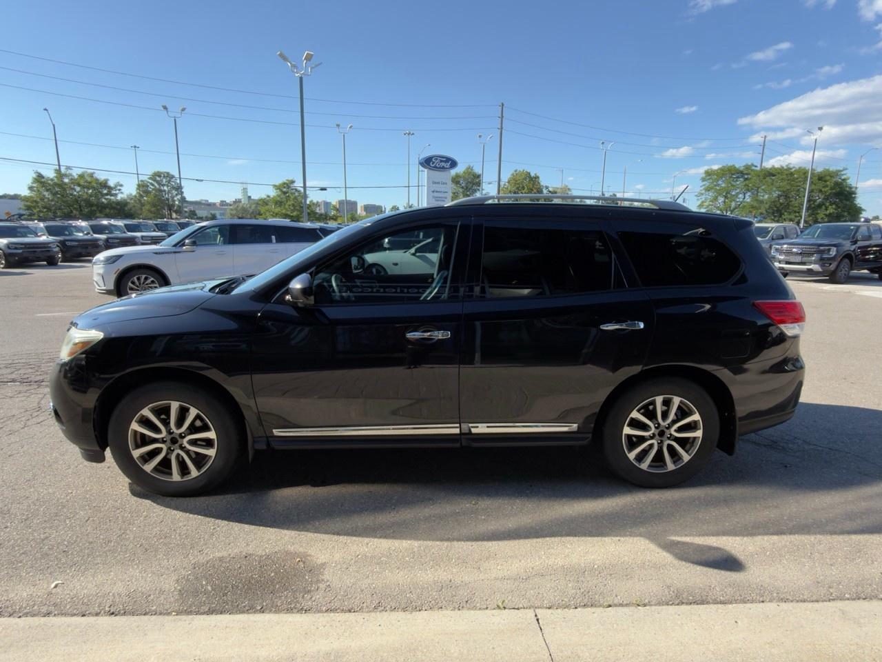 2015 Nissan Pathfinder SL PREMIUM TECH PK|BOSE|LEATHER|LOW KM Photo