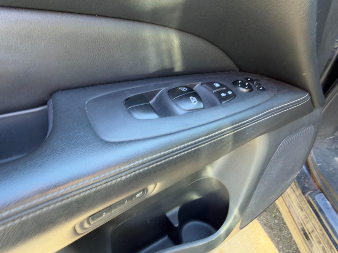 2015 Nissan Pathfinder SL PREMIUM TECH PK|BOSE|LEATHER|LOW KM Photo