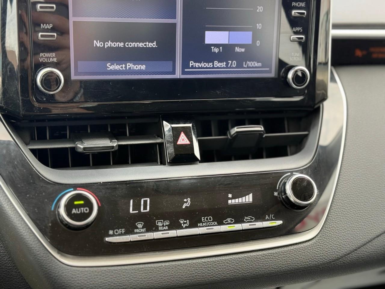 2021 Toyota Corolla L Photo