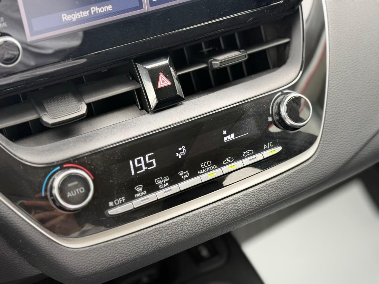 2021 Toyota Corolla L Photo