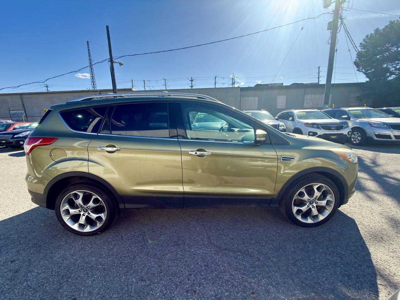 2014 Ford Escape Titanium - NO ACCIDENTS - RARE COLOR! Photo