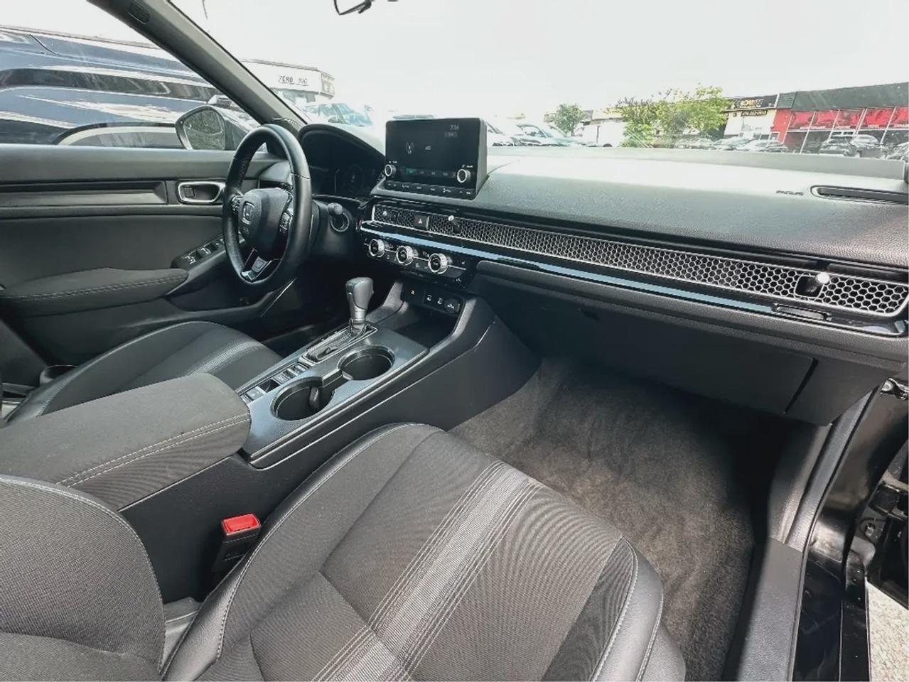 2025 Honda Civic Sport Photo