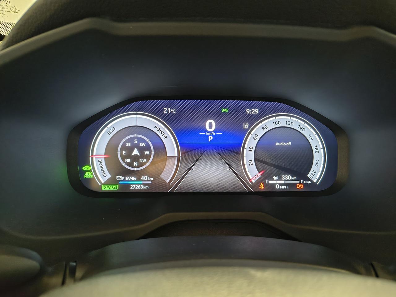 2024 Toyota RAV4 Prime SE Photo