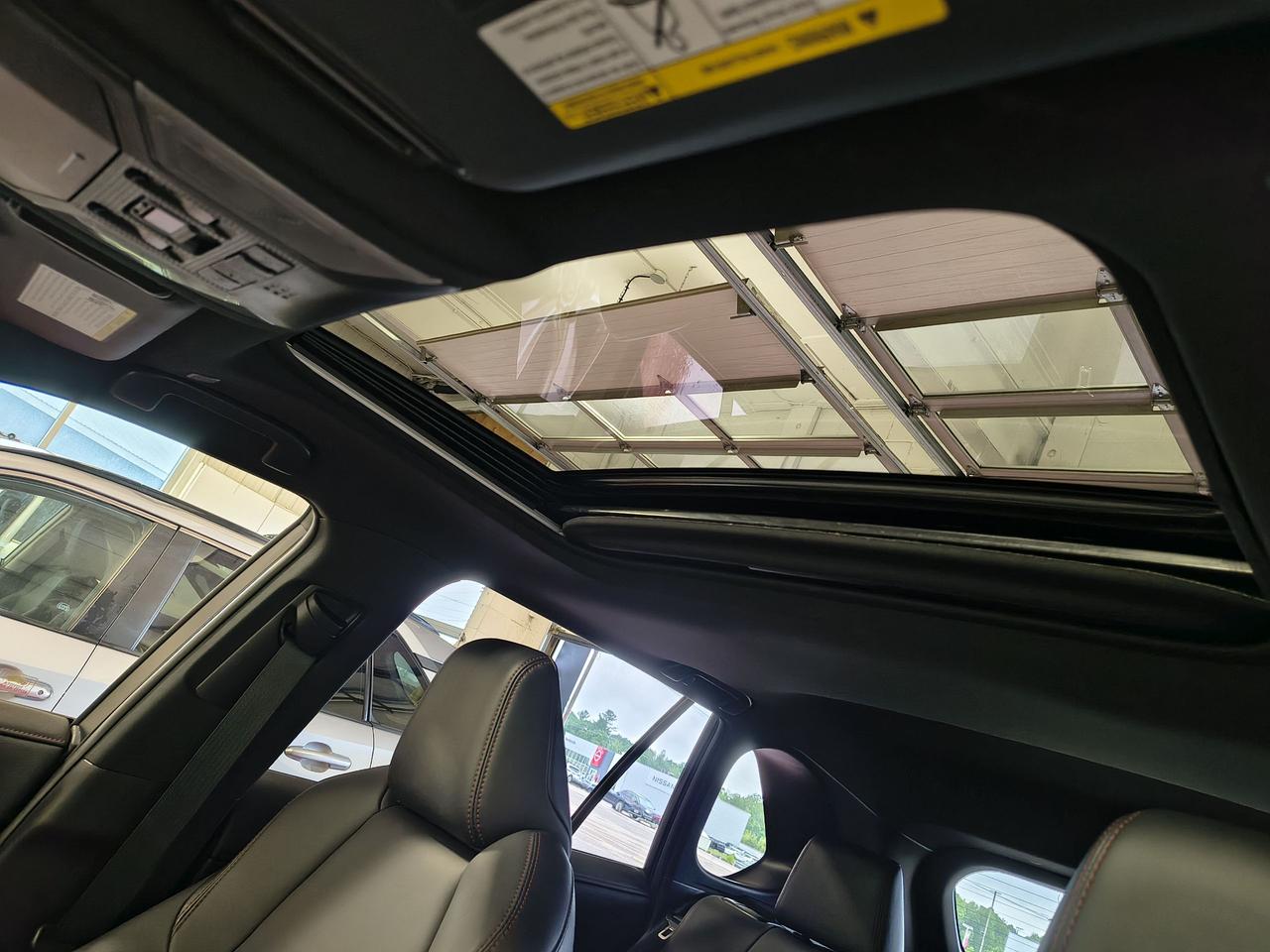 2024 Toyota RAV4 Prime SE Photo0