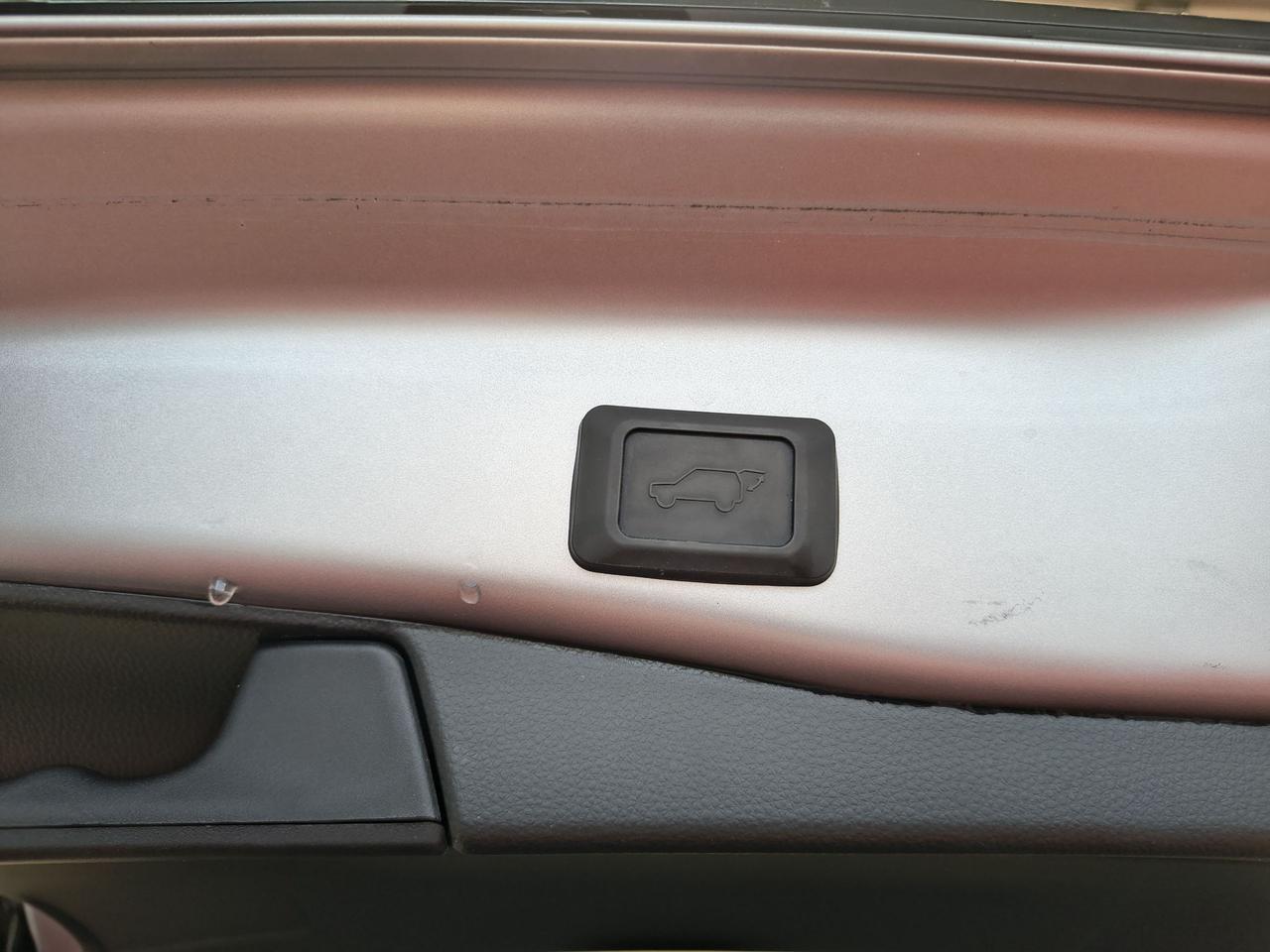 2024 Toyota RAV4 Prime SE Photo0