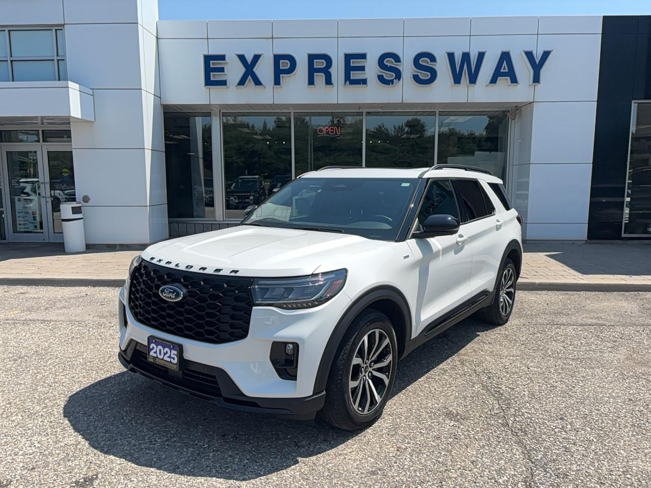 2025 Ford Explorer PREVIOUS DEMO! ST-LINE, 20'S,PANO ROOF, POWER GATE Photo0