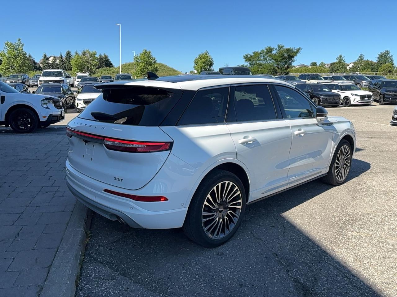 2020 Lincoln Corsair LOADED! HEADSUP DISPLAY, APPEARANCE PACK, 202A! Photo4