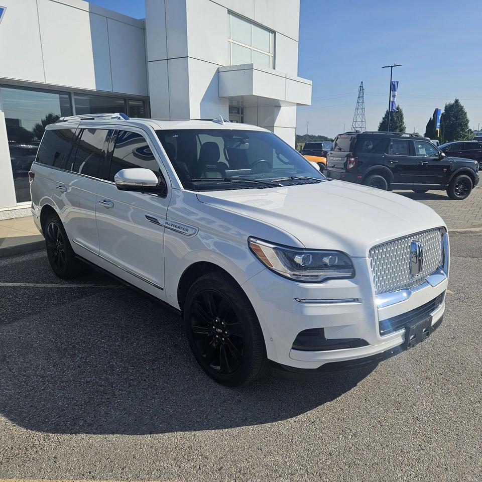 2023 Lincoln Navigator RESERVE, 201A, MOONROOF, 8-PASSENGER, 22" RIMS,TOW Photo2