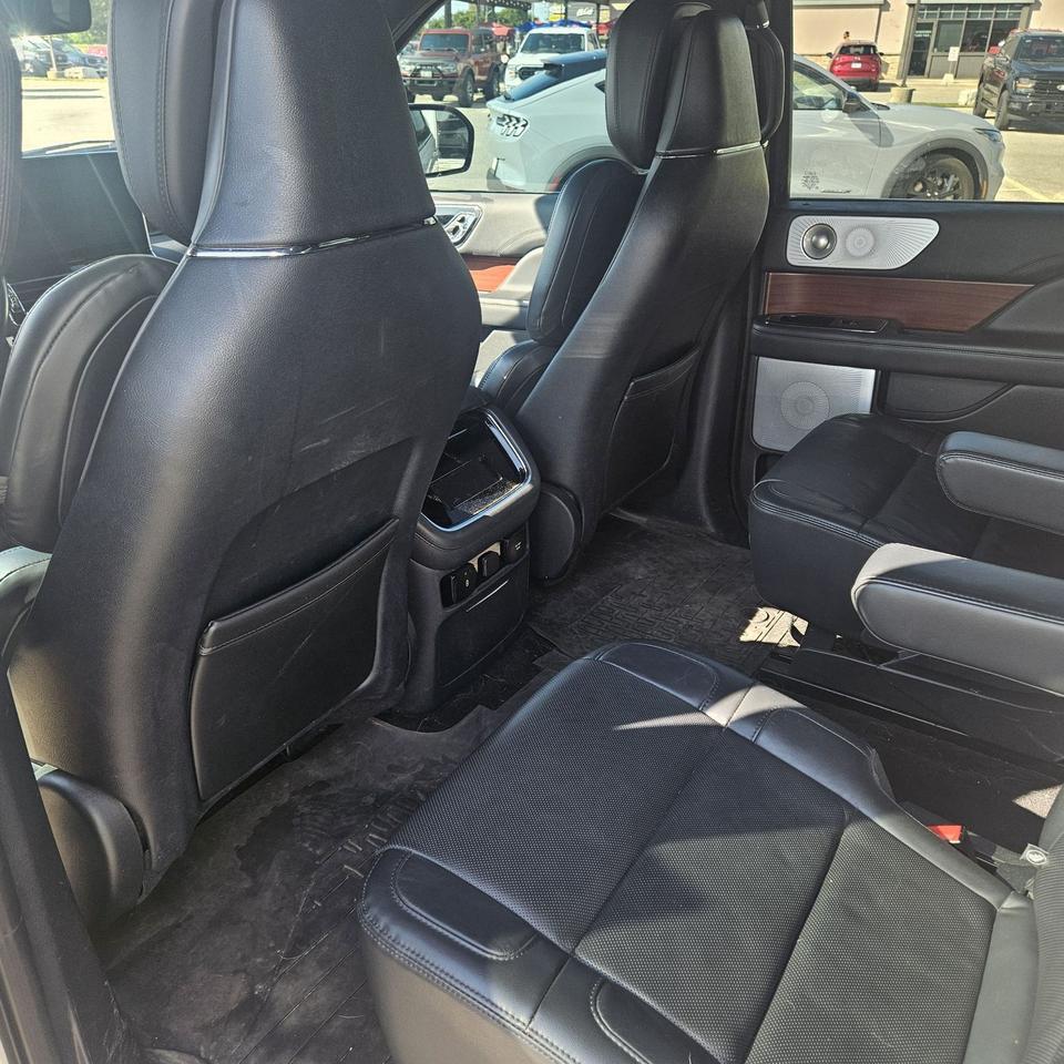2023 Lincoln Navigator RESERVE, 201A, MOONROOF, 8-PASSENGER, 22" RIMS,TOW Photo