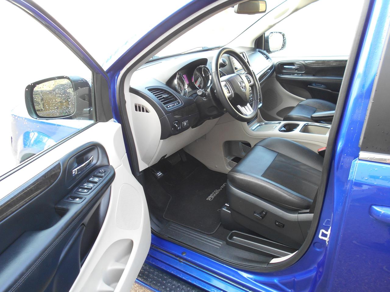 2019 Dodge Grand Caravan Crew Plus-Wheelchair Accessible Rear Entry Photo