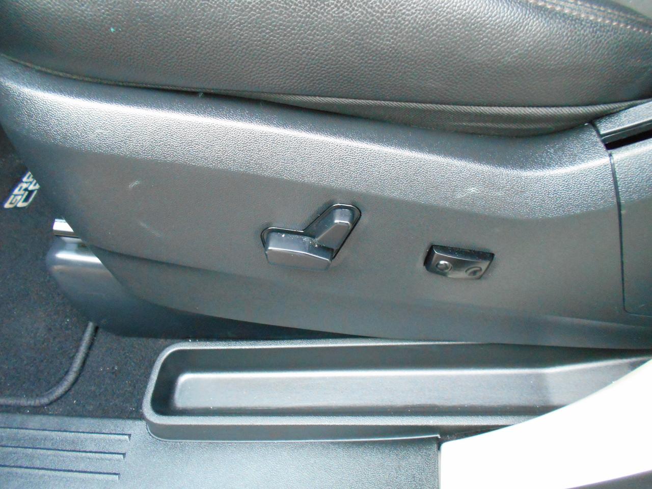 2019 Dodge Grand Caravan Crew Plus-Wheelchair Accessible Rear Entry Photo