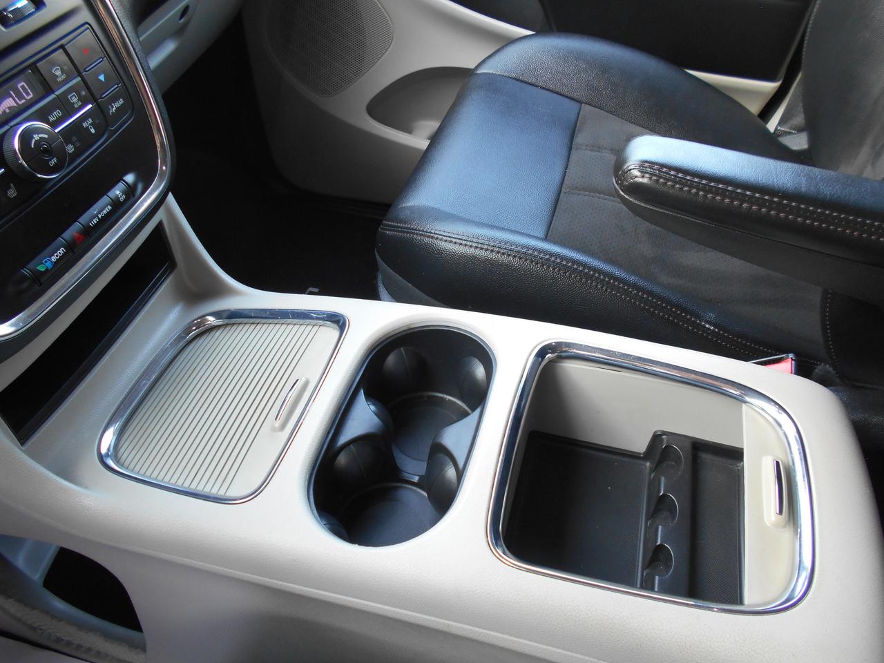 2019 Dodge Grand Caravan Crew Plus-Wheelchair Accessible Rear Entry Photo