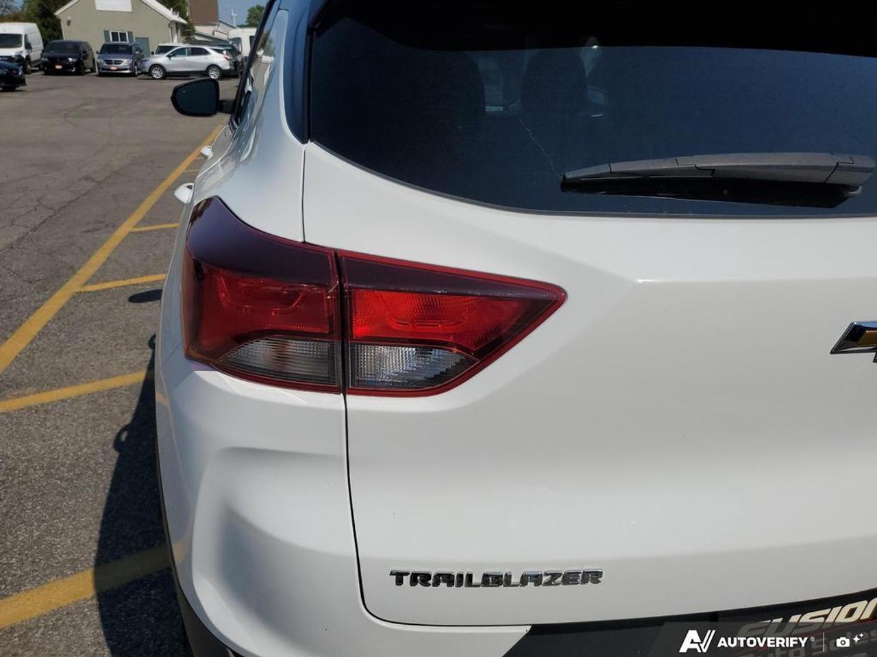 2022 Chevrolet TrailBlazer LT-REMOTE START-REAR CAMERA-HEATED SEATS-BLIND SPO Photo