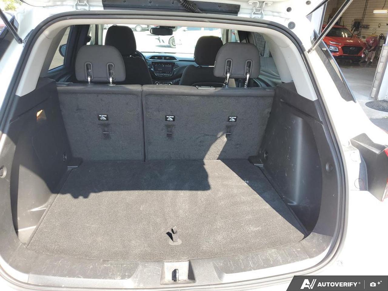 2022 Chevrolet TrailBlazer LT-REMOTE START-REAR CAMERA-HEATED SEATS-BLIND SPO Photo