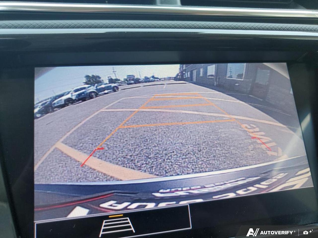 2022 Chevrolet TrailBlazer LT-REMOTE START-REAR CAMERA-HEATED SEATS-BLIND SPO Photo