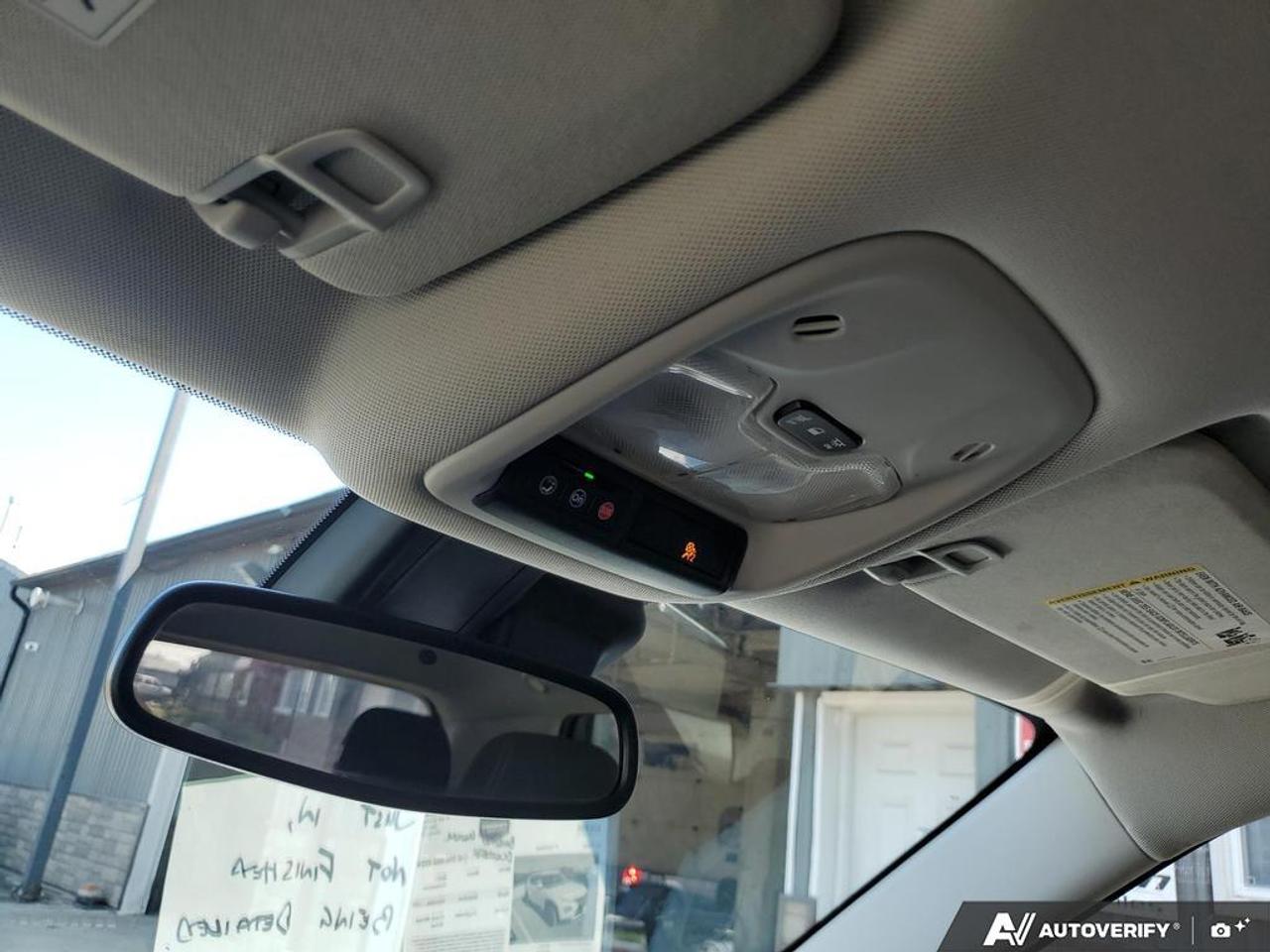 2022 Chevrolet TrailBlazer LT-REMOTE START-REAR CAMERA-HEATED SEATS-BLIND SPO Photo