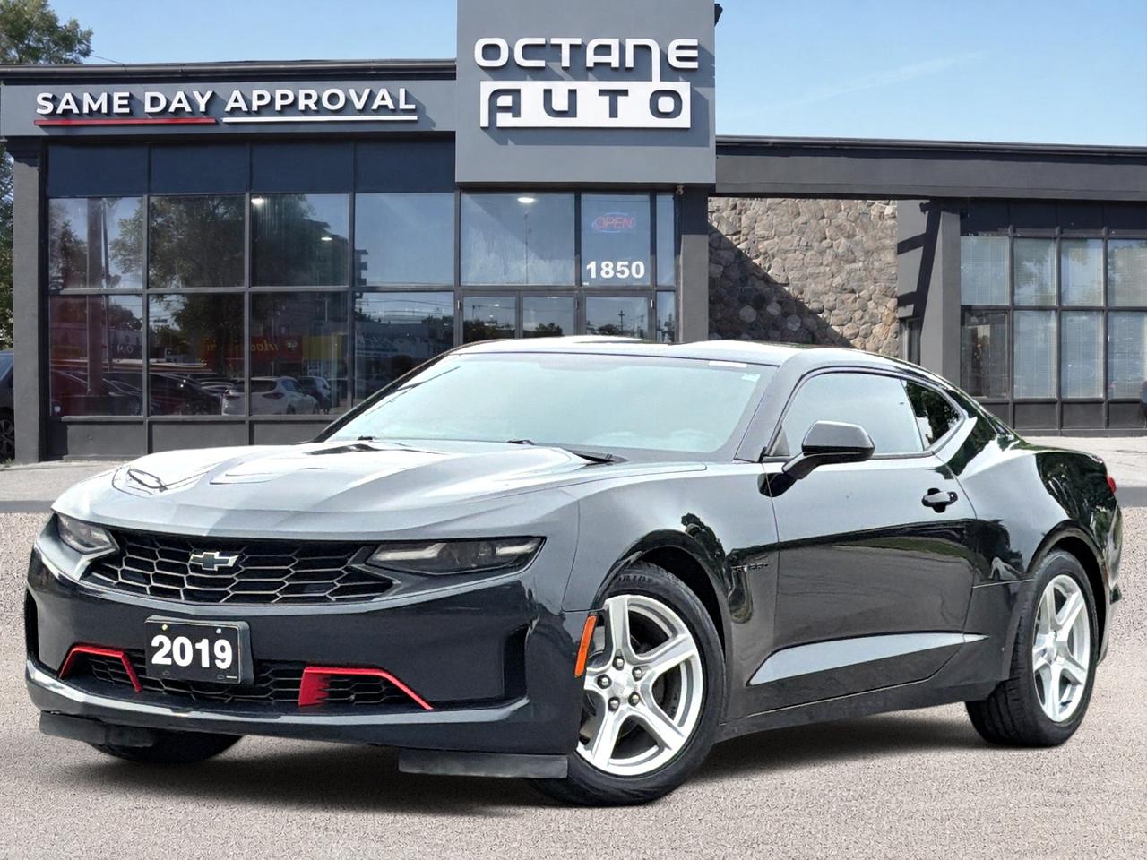 2019 Chevrolet Camaro 1LT Photo0