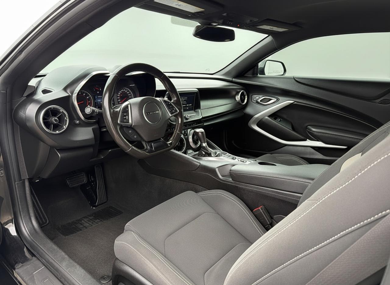 2019 Chevrolet Camaro 1LT Photo