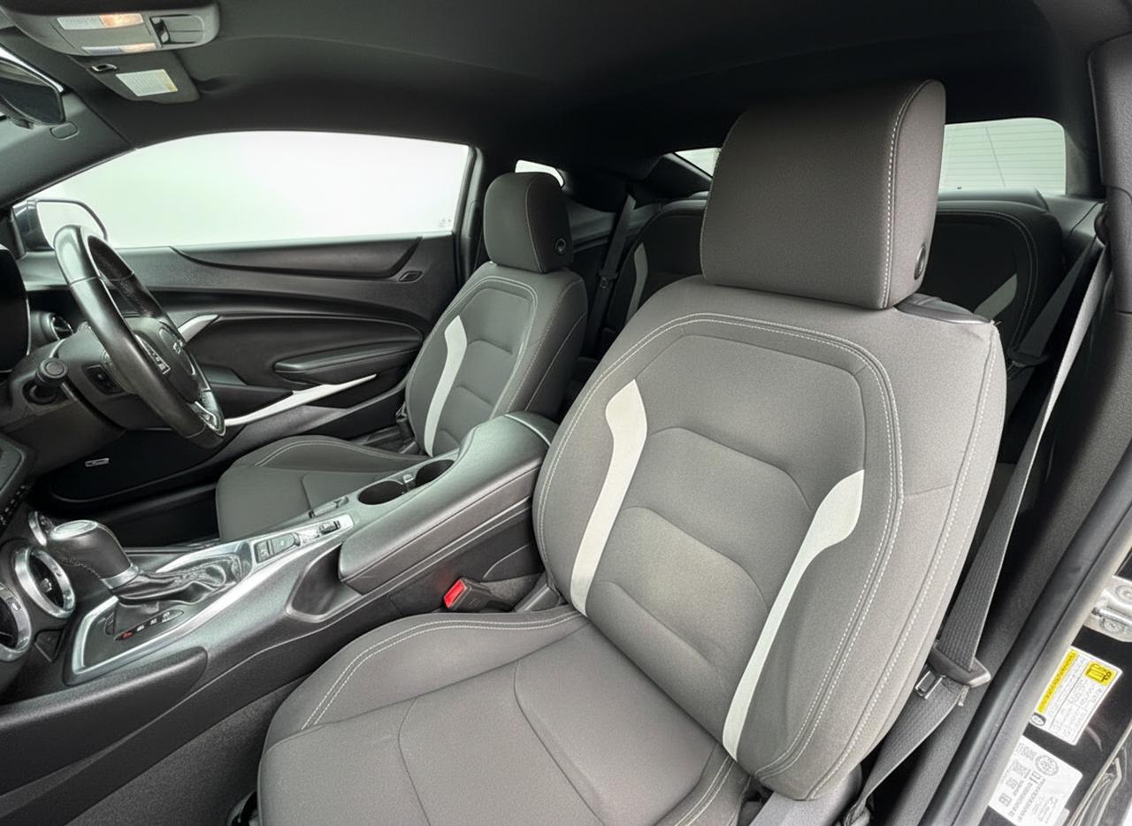 2019 Chevrolet Camaro 1LT Photo