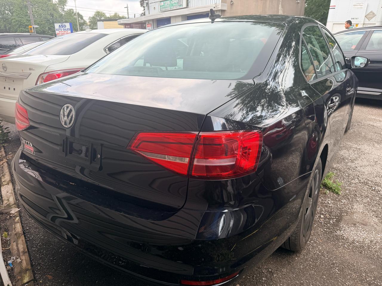 2015 Volkswagen Jetta Trendline Photo