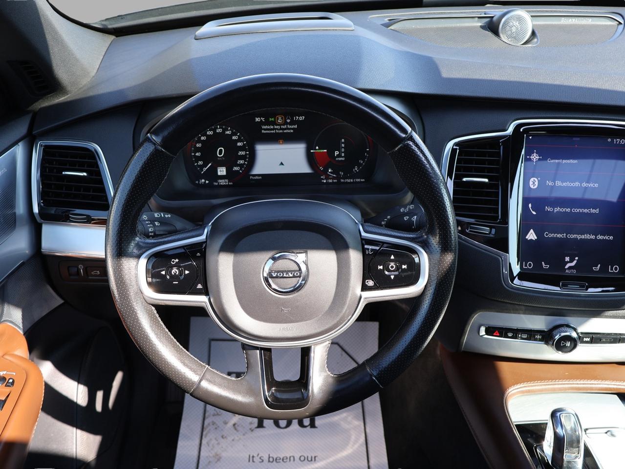 2019 Volvo XC90 T8 eAWD MOMENTUM PLUG-IN HYBRID *ACCIDENT FREE*VOLVO MAINTAIN* CAMERA NAV BLUETOOTH LEATHER HEATED SEATS PANO ROOF CRUISE ALLOYS Photo